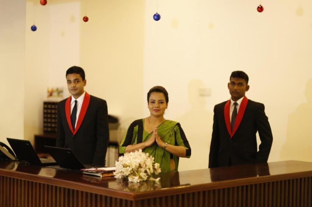 Royal Kandyan Екстериор снимка